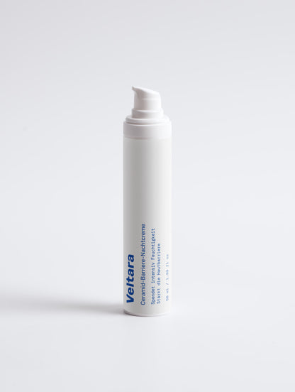 Ceramide Nachtcreme von Veltara – Anwendung abends auf Gesicht und Hals